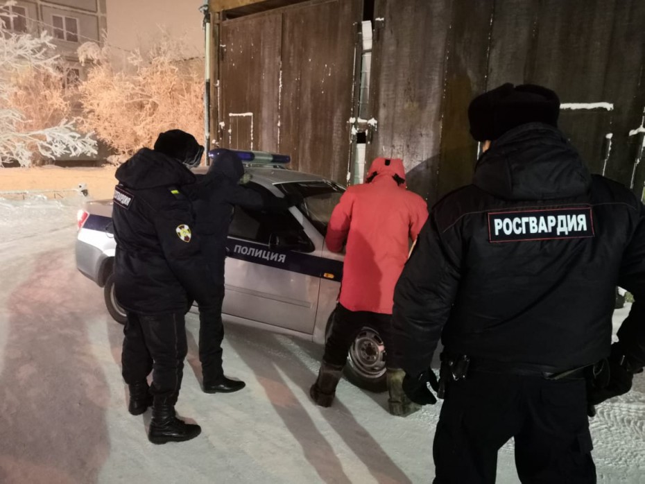 На улице Чернышевского задержали двух грабителей