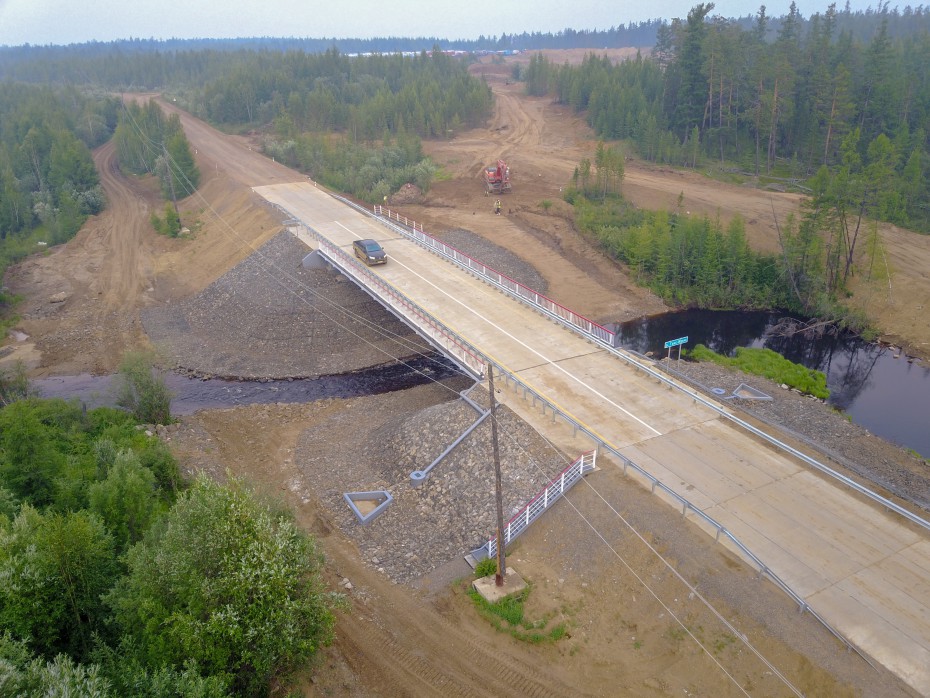 В Якутии на трассе А-331 «Вилюй» капитально отремонтирован мост через р. Таас-Юрях