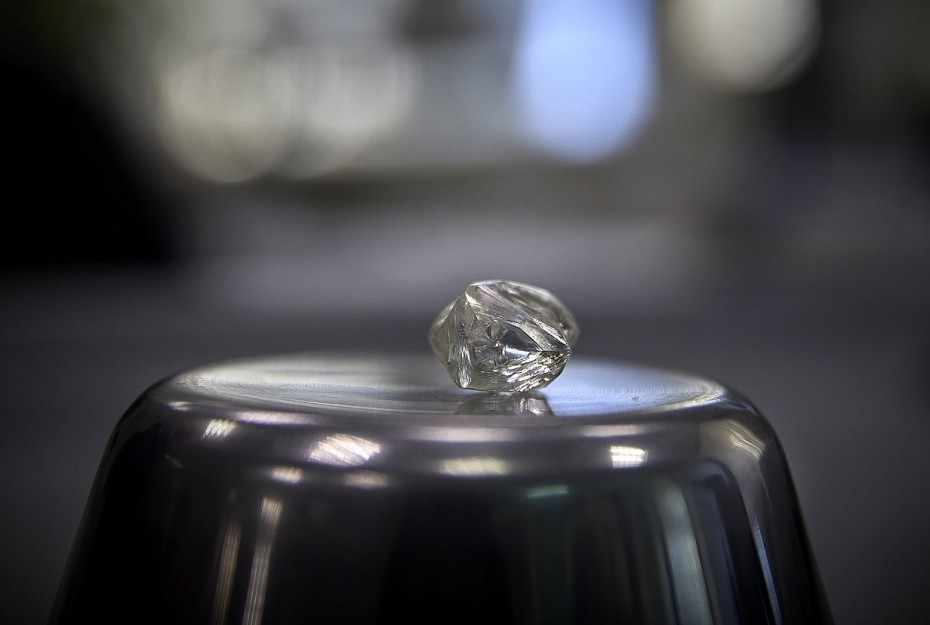 Крупные алмазы на общую сумму $9,5 млн продала АЛРОСА в Дубае