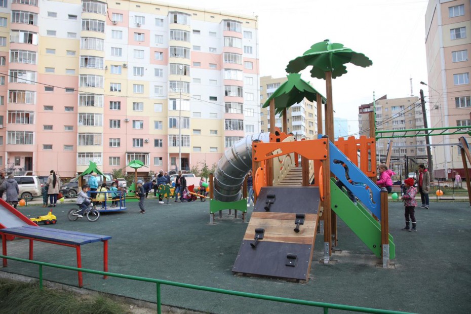 «Народный бюджет»: в 72 квартале Якутска открыли детскую площадку