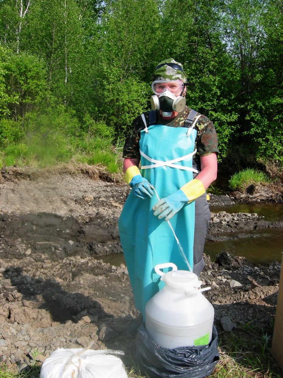 Якутские микробиологи создали эффективный биопрепарат, очищающий почву от нефтяных загрязнений