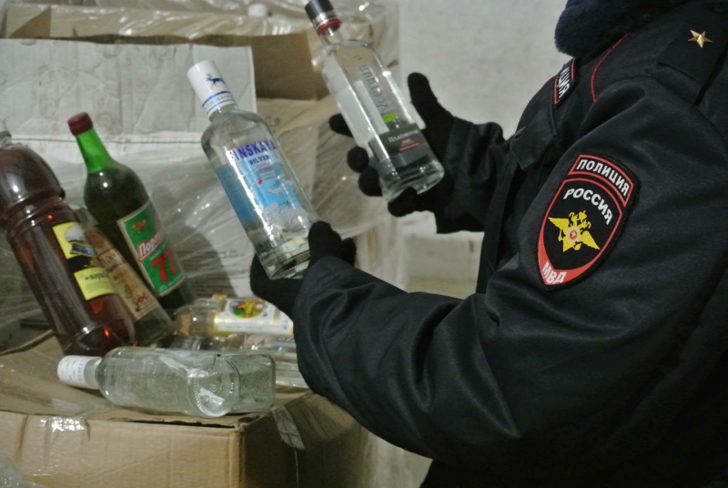 Сотрудниками полиции выявлены факты незаконного оборота алкогольной продукции