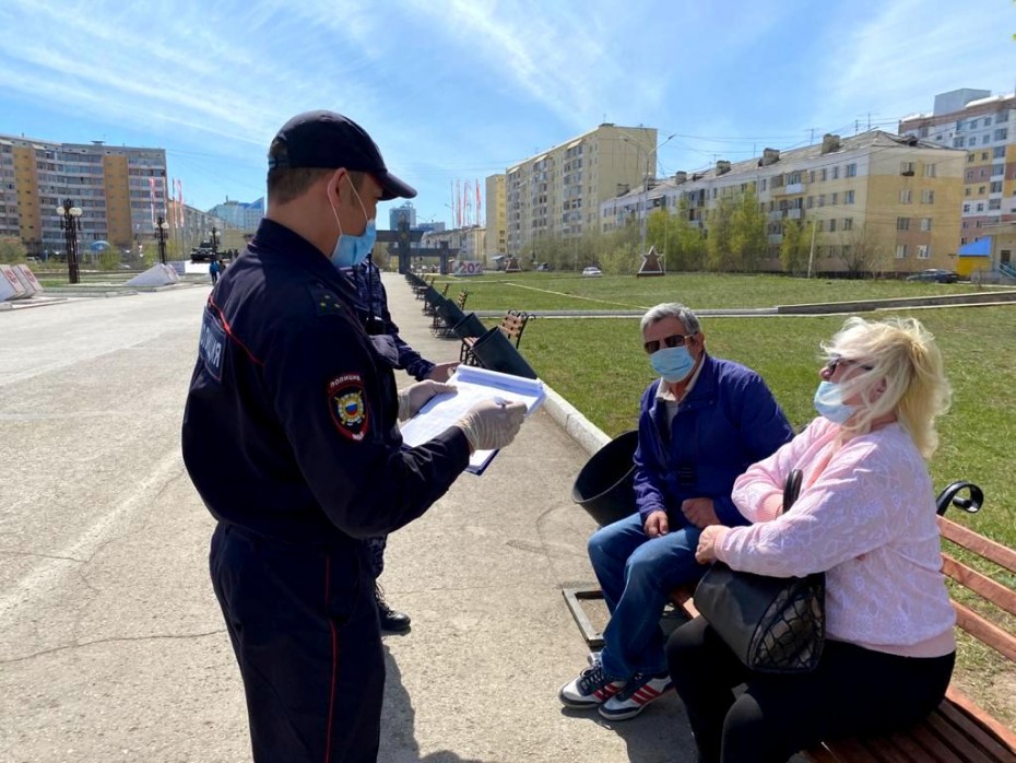 В Якутске полиция проводит рейды по выявлению нарушений режима повышенной готовности