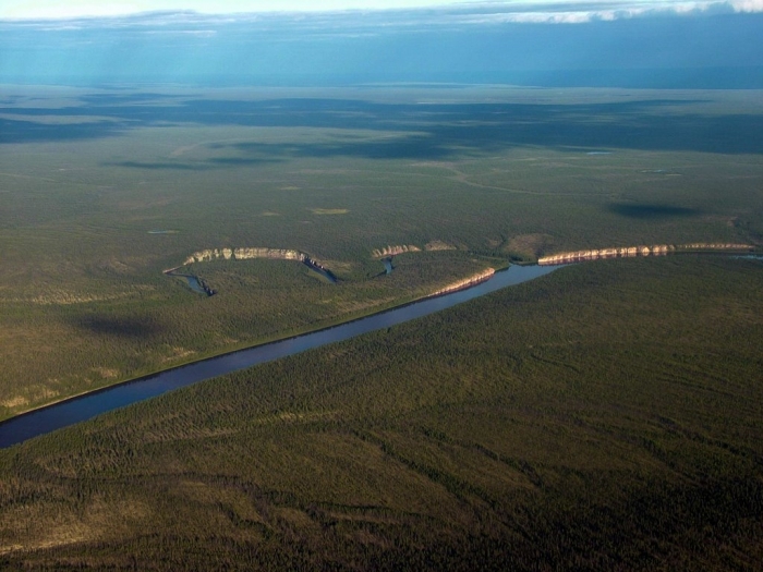 Жители Оленекского эвенкийского района запретили "Алмазам Анабара" работать на священной реке