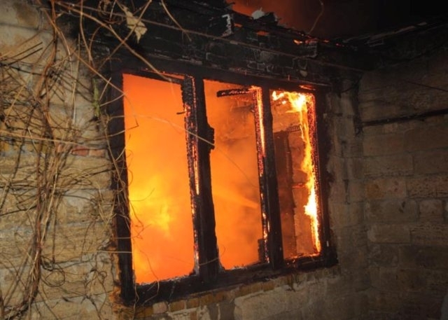 В Ленске спасли дом в Вилюйском районе сгорел гараж