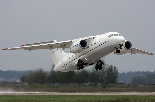 Самолёт Ан-148 произвёл аварийную посадку в аэропорту г.Мирного