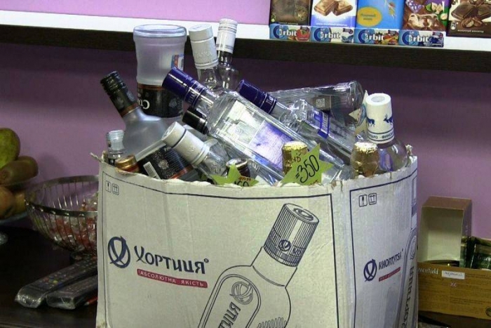 У продавца, нарушившего правила продажи, изъято более 100 литров алкоголя